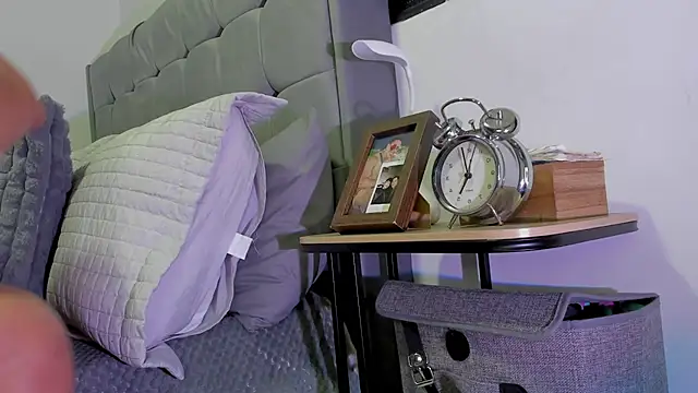 boys blackandwhite online show from September 18, 10:56 pm