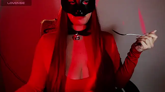 Snapshot of Hannah_Kiim chatting on March 16, 4:30 am Hannah Kiim online show from March 16, 4:30 am