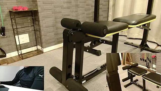 Snapshot of Stretch-man chatting on November 26, 1:01 pm Stretch-man online show from November 26, 1:01 pm