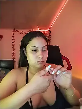 esmeralda jadees online show from May 21, 8:27 pm
