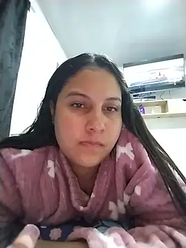 esmeralda jadees online show from June 14, 2:24 am