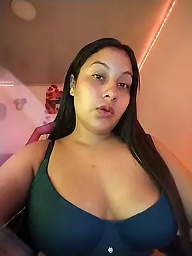 esmeralda jadees online show from June 15, 8:22 pm