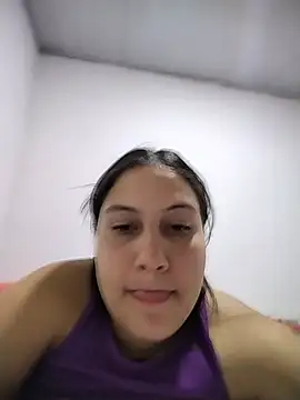 esmeralda jadees online show from July 31, 11:15 pm