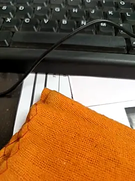 Snapshot of himvilohi08 chatting on October 31, 11:11 am himvilohi08 online show from October 31, 11:11 am