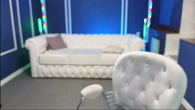 Snapshot of Kira_Kenet chatting on March 22, 3:20 am Kira Kenet online show from March 22, 3:20 am