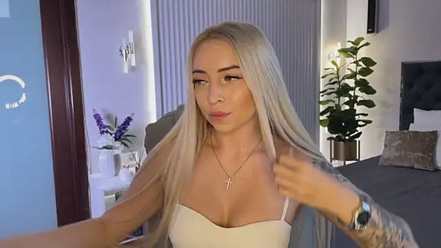 Snapshot of OhMyEmma chatting on September 26, 1:53 am OhMyEmma online show from September 26, 1:53 am