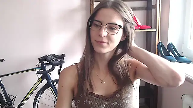 Snapshot of love_megi chatting on April 3, 1:31 pm love megi online show from April 3, 1:31 pm