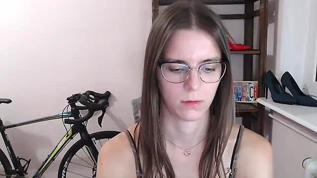 Snapshot of love_megi chatting on April 12, 6:35 pm love megi online show from April 12, 6:35 pm