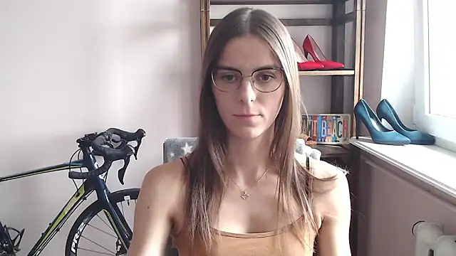 Snapshot of love_megi chatting on May 11, 1:28 pm love megi online show from May 11, 1:28 pm