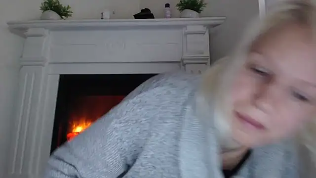 ElssaRush online show from October 13, 4:56 am