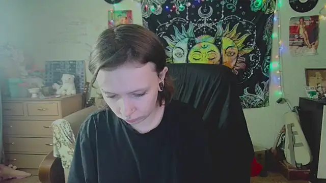 Snapshot of Lil_foxxx chatting on September 11, 9:09 am Lil foxxx online show from September 11, 9:09 am