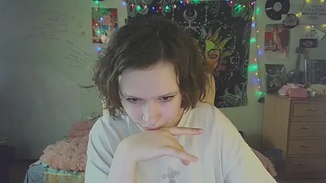 Snapshot of Lil_foxxx chatting on October 15, 12:38 pm Lil foxxx online show from October 15, 12:38 pm