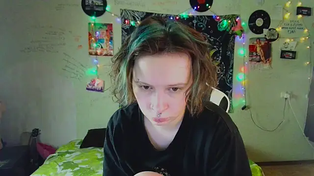 Snapshot of Lil_foxxx chatting on November 20, 11:43 am Lil foxxx online show from November 20, 11:43 am