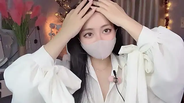 Snapshot of MI_KA22 chatting on November 20, 5:23 pm MI KA22 online show from November 20, 5:23 pm