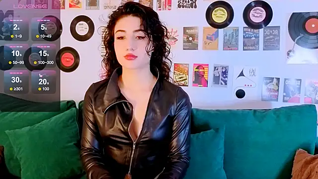 Snapshot of Maya_Rogerss chatting on May 4, 2:35 pm Maya Rogerss online show from May 4, 2:35 pm