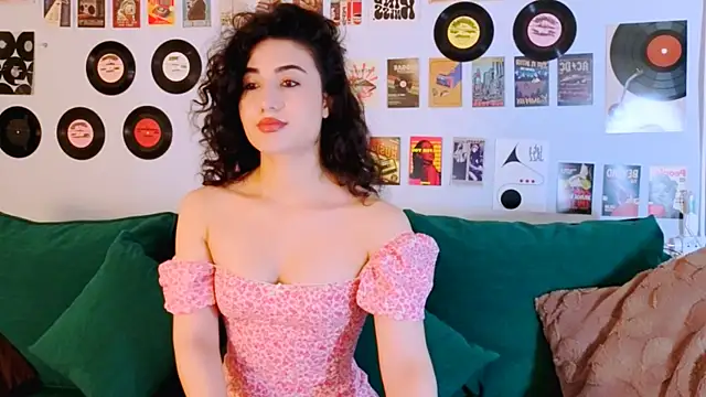 Snapshot of Maya_Rogerss chatting on June 9, 2:50 pm Maya Rogerss online show from June 9, 2:50 pm