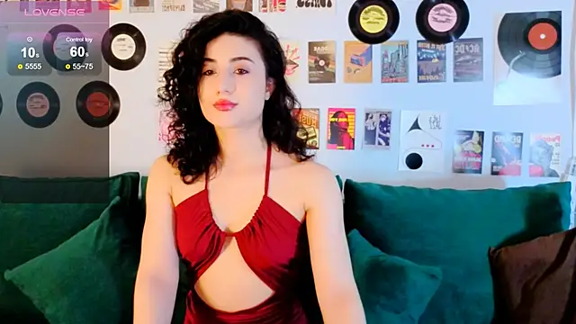 Snapshot of Maya_Rogerss chatting on June 24, 2:49 pm Maya Rogerss online show from June 24, 2:49 pm