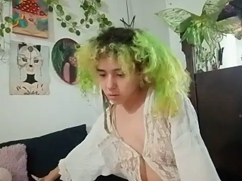 Snapshot of 420mussa chatting on June 7, 5:06 pm 420mussa online show from June 7, 5:06 pm