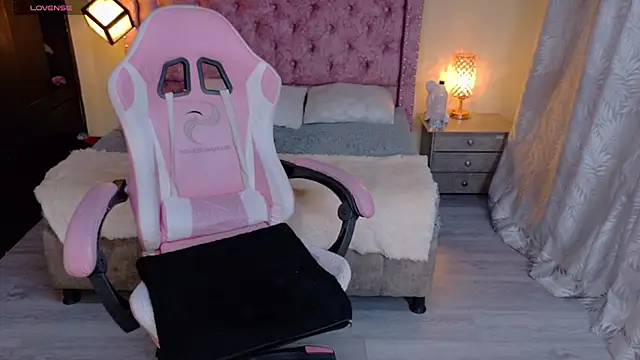 sweet  thang online show from October 3, 6:43 am