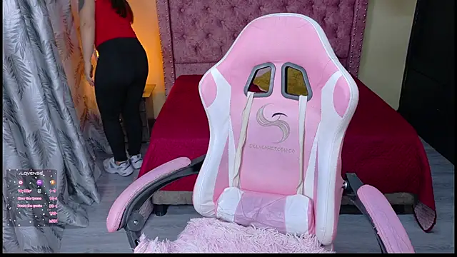 Snapshot of sweet__thang chatting on June 22, 3:25 am sweet thang online show from June 22, 3:25 am