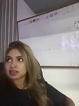  Gabytaylor online show from October 15, 11:49 pm