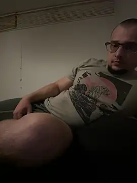whitesteven404 online show from March 11, 1:48 am