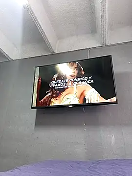 Snapshot of DaphneRosses chatting on September 29, 1:49 pm DaphneRosses online show from September 29, 1:49 pm