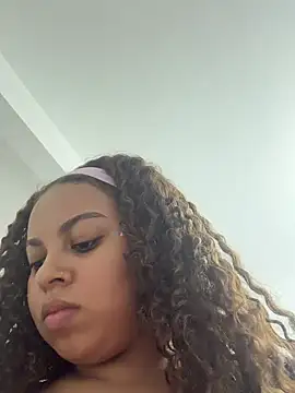 AlesiaCooper online show from June 20, 4:04 am