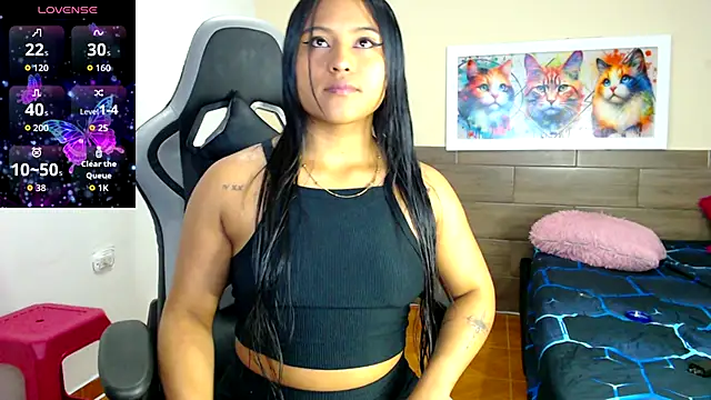Snapshot of bella_warzon chatting on June 9, 2:45 am bella warzon online show from June 9, 2:45 am