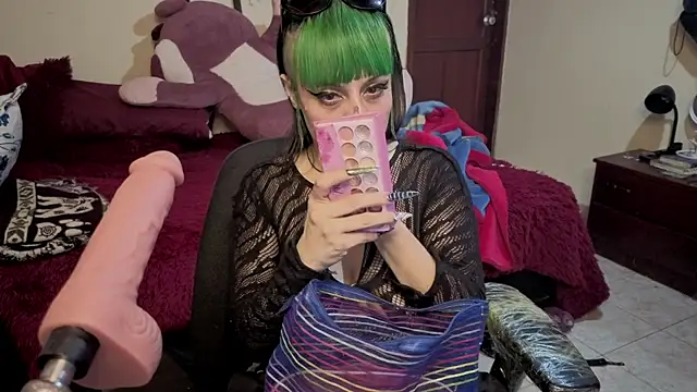 freyaa sorcerees online show from January 14, 3:23 am