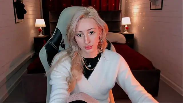 Snapshot of KitanaKimura chatting on March 16, 3:17 pm KitanaKimura online show from March 16, 3:17 pm