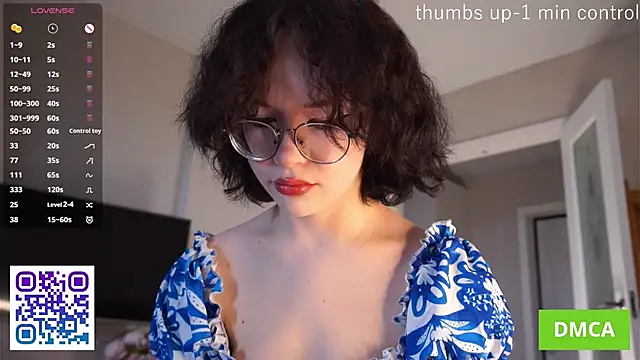 Snapshot of JodyHeap chatting on June 11, 5:49 am JodyHeap online show from June 11, 5:49 am