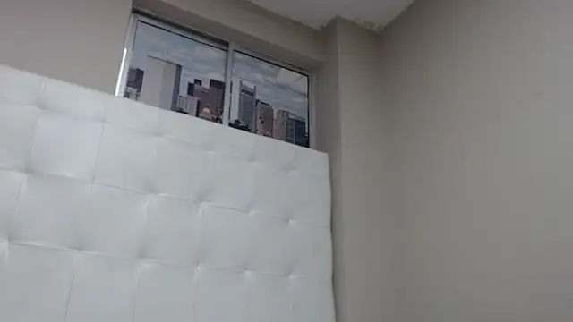 Snapshot of willow_smitt chatting on September 24, 12:52 pm willow smitt online show from September 24, 12:52 pm