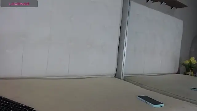 Snapshot of willow_smitt chatting on November 19, 12:38 pm willow smitt online show from November 19, 12:38 pm