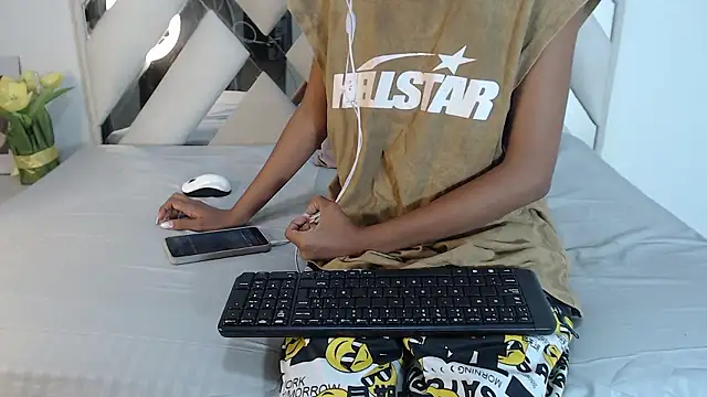 willow smitt online show from January 16, 11:25 am