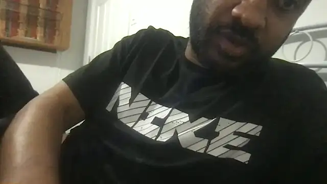 Snapshot of hami513 chatting on October 3, 5:26 am hami513 online show from October 3, 5:26 am