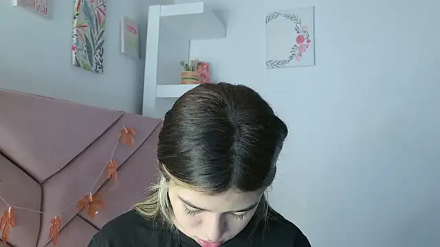 Snapshot of eva_sin18 chatting on September 15, 11:16 pm eva sin18 online show from September 15, 11:16 pm