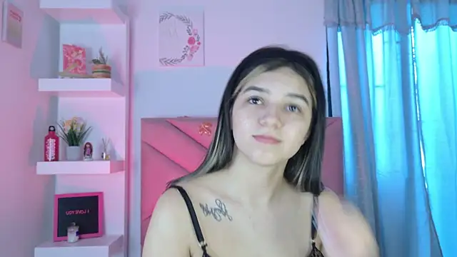 Snapshot of eva_sin18 chatting on October 4, 12:25 pm eva sin18 online show from October 4, 12:25 pm