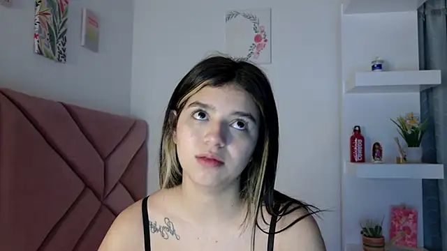 Snapshot of eva_sin18 chatting on October 12, 12:31 am eva sin18 online show from October 12, 12:31 am