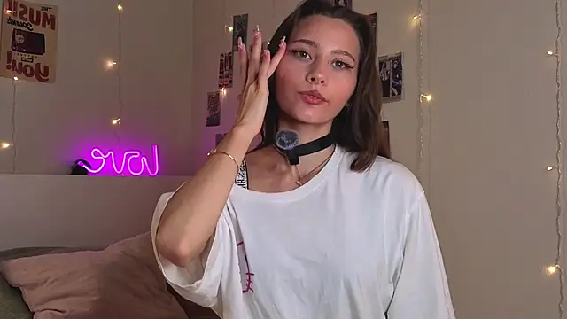 Snapshot of EditaBails chatting on September 17, 6:31 pm EditaBails online show from September 17, 6:31 pm