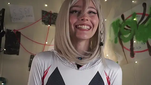 Snapshot of EditaBails chatting on September 23, 7:17 pm EditaBails online show from September 23, 7:17 pm