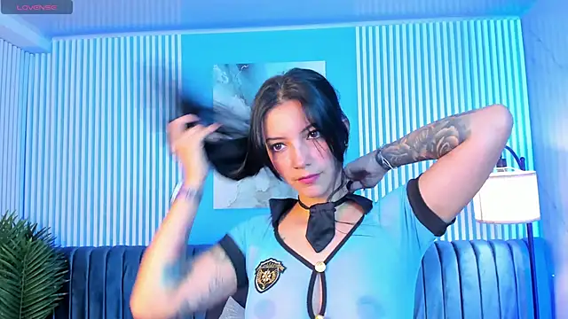 Snapshot of roxy_hell chatting on November 11, 12:05 pm roxy hell online show from November 11, 12:05 pm