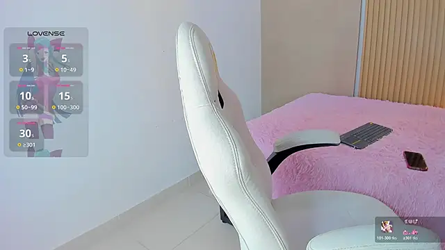 Snapshot of stephany_summer chatting on May 28, 7:33 pm stephany summer online show from May 28, 7:33 pm
