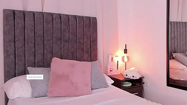 Snapshot of Tefy-Rose chatting on November 6, 3:07 am Tefy-Rose online show from November 6, 3:07 am