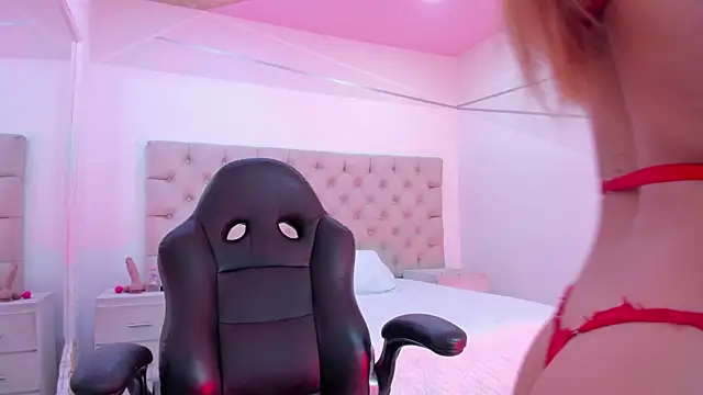 NaomiFrost online show from February 14, 1:19 pm