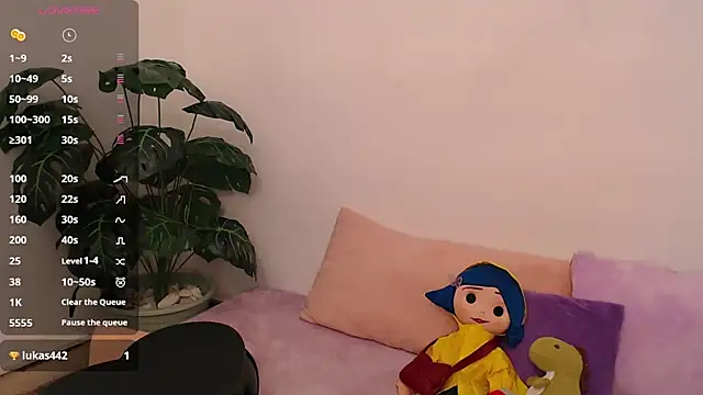 Snapshot of wet_valery chatting on June 6, 2:05 am wet valery online show from June 6, 2:05 am