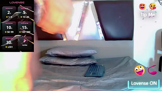 alexsandra kiss online show from December 2, 11:15 am