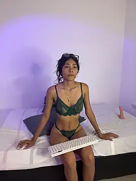 Snapshot of schelldo chatting on August 2, 10:19 pm schelldo online show from August 2, 10:19 pm