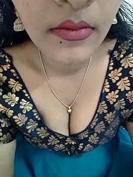 Snapshot of priya_00143 chatting on December 18, 6:41 am priya 00143 online show from December 18, 6:41 am