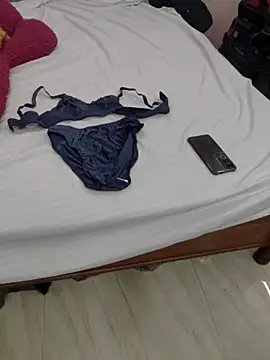 priya 00143 online show from July 16, 5:30 pm